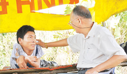 CHUYỆN CỦA ANH HÙNG HỒ BÉ