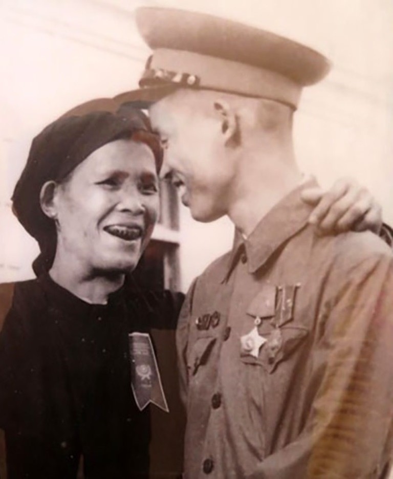 ANH HÙNG LA VĂN CẦU HUYỀN THOẠI “CHẶT ĐỨT CÁNH TAY, PHÁ TAN ĐỒN ĐỊCH”