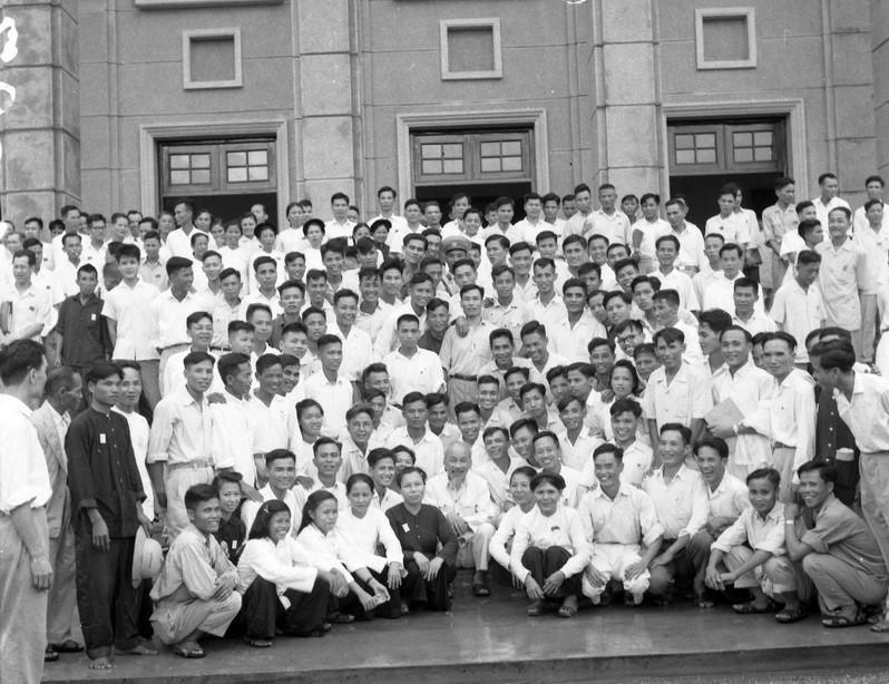 Rèn luyện đạo đức nhà báo theo tư tưởng Hồ Chí Minh