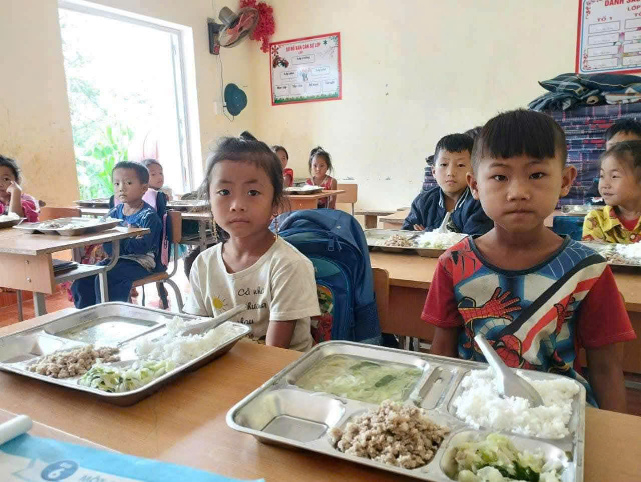 NHỮNG "BỮA CƠM LÀNH CANH NGỌT" THAY CHO NHỮNG BỮA ĂN MÈN MÉN CHAN MÌ TÔM NĂM XƯA